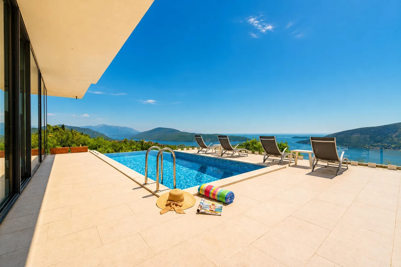 Pool Villa Luxoria Trebesin