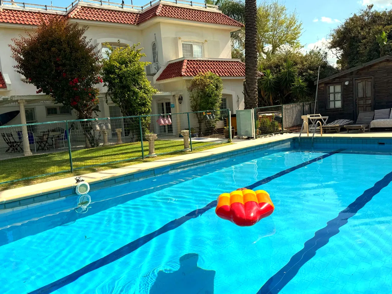 Family Villa By The Sea W Jacuzzi & Pool for 12