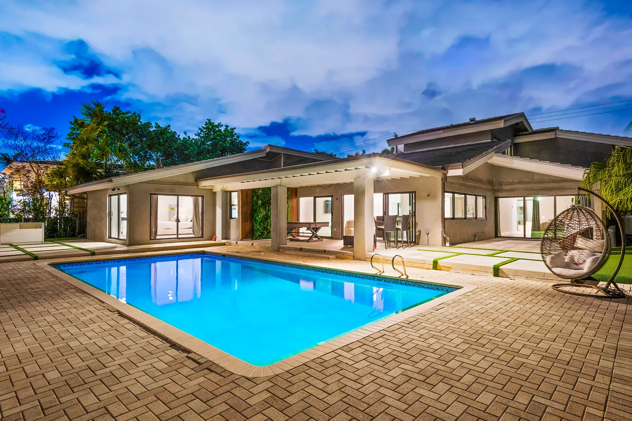 Newly Renovated Waterfront Oasis with a Private Sauna
