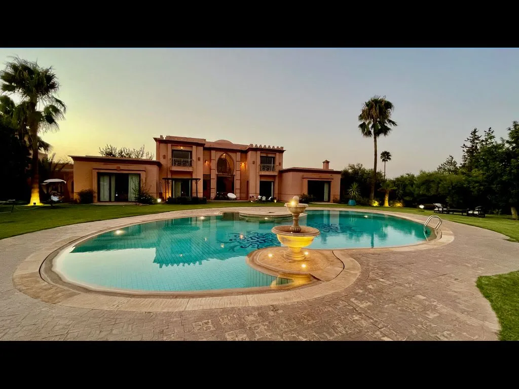 Villa With 2 Pools and Beautiful Garden