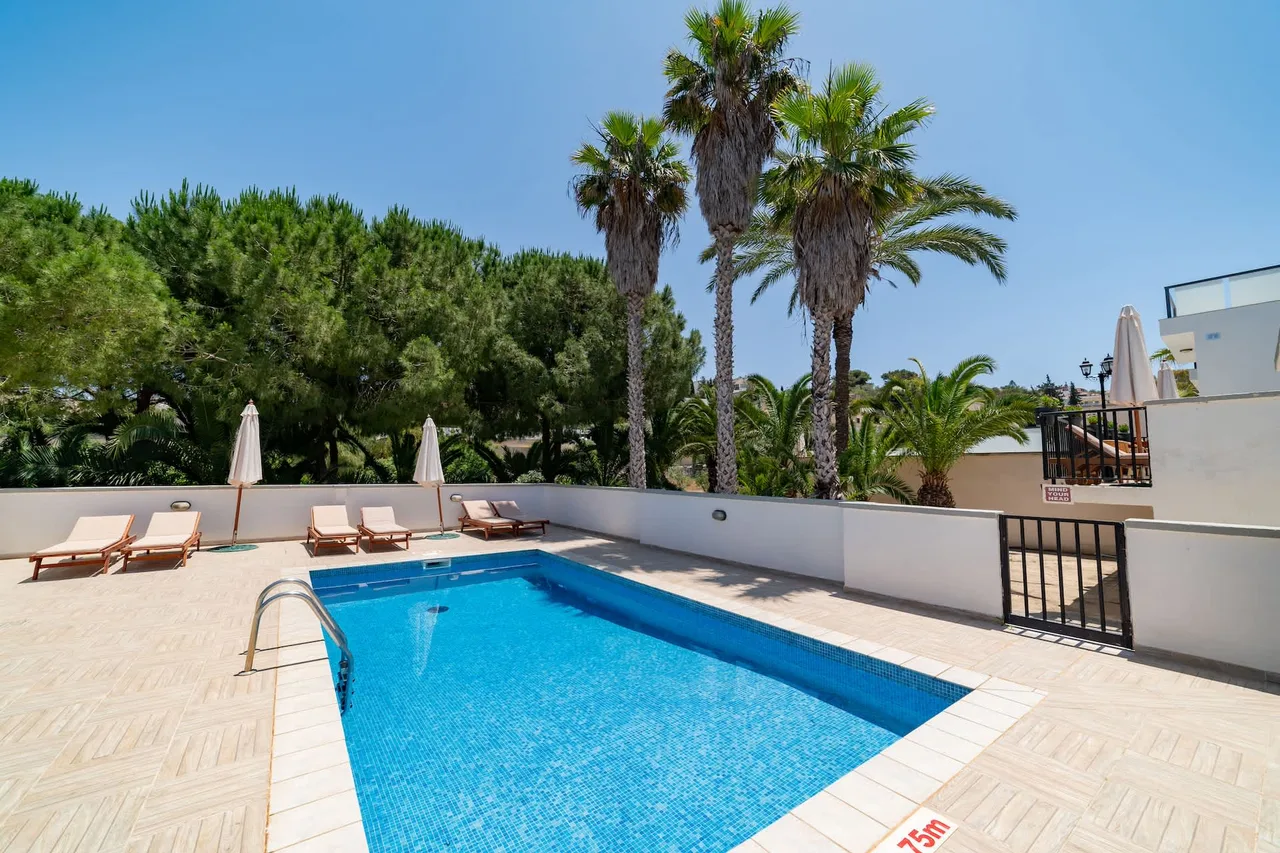 Villa Hibiscus~ Exclusive Villa with Private Pool