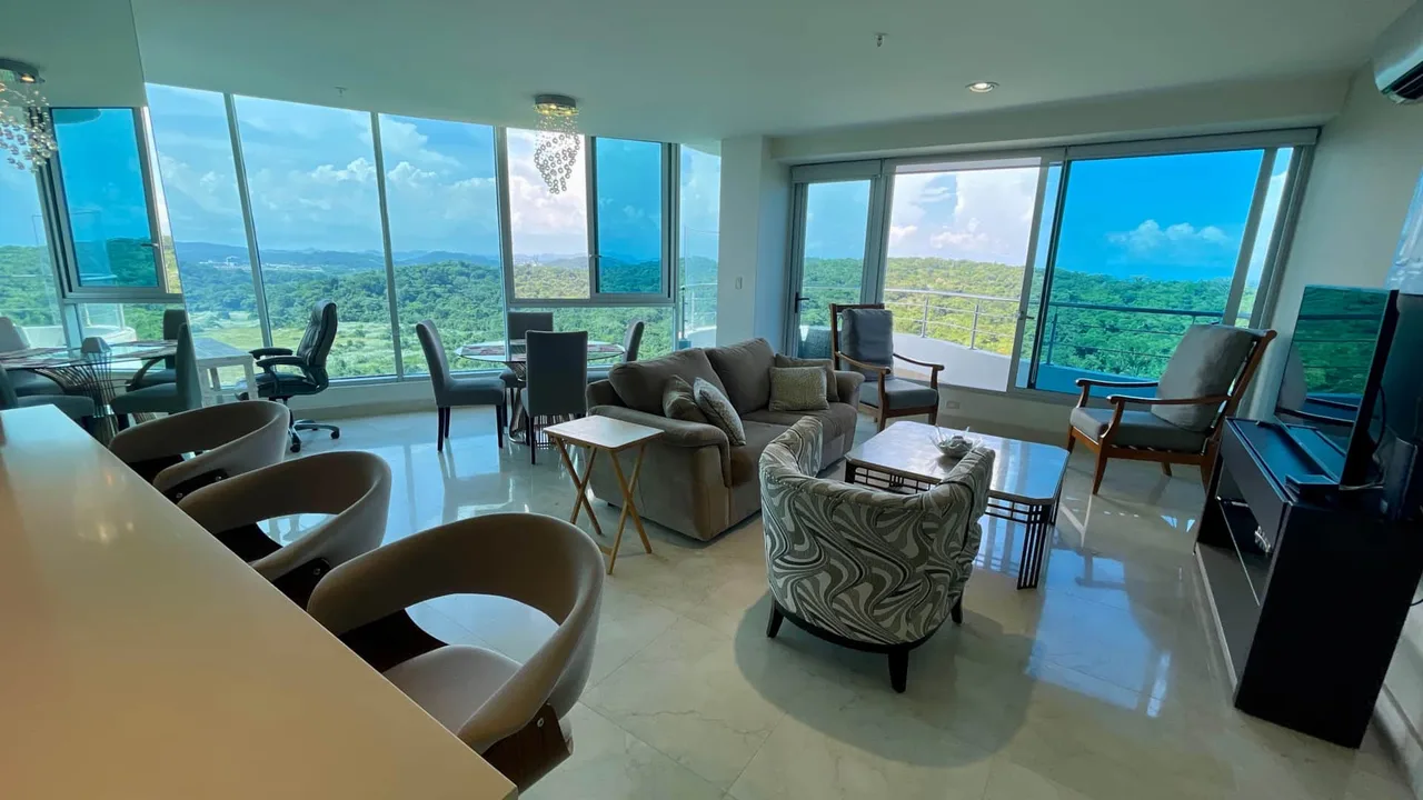 Apartment with Spectacular Ocean & Jungle Views