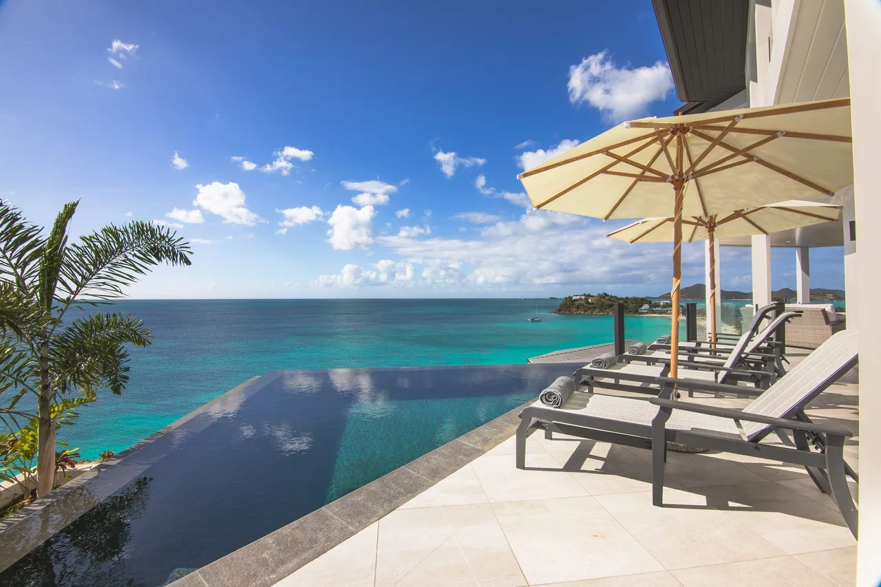 Oceanfront 4-Bedroom Villa with Panoramic Caribbean Views