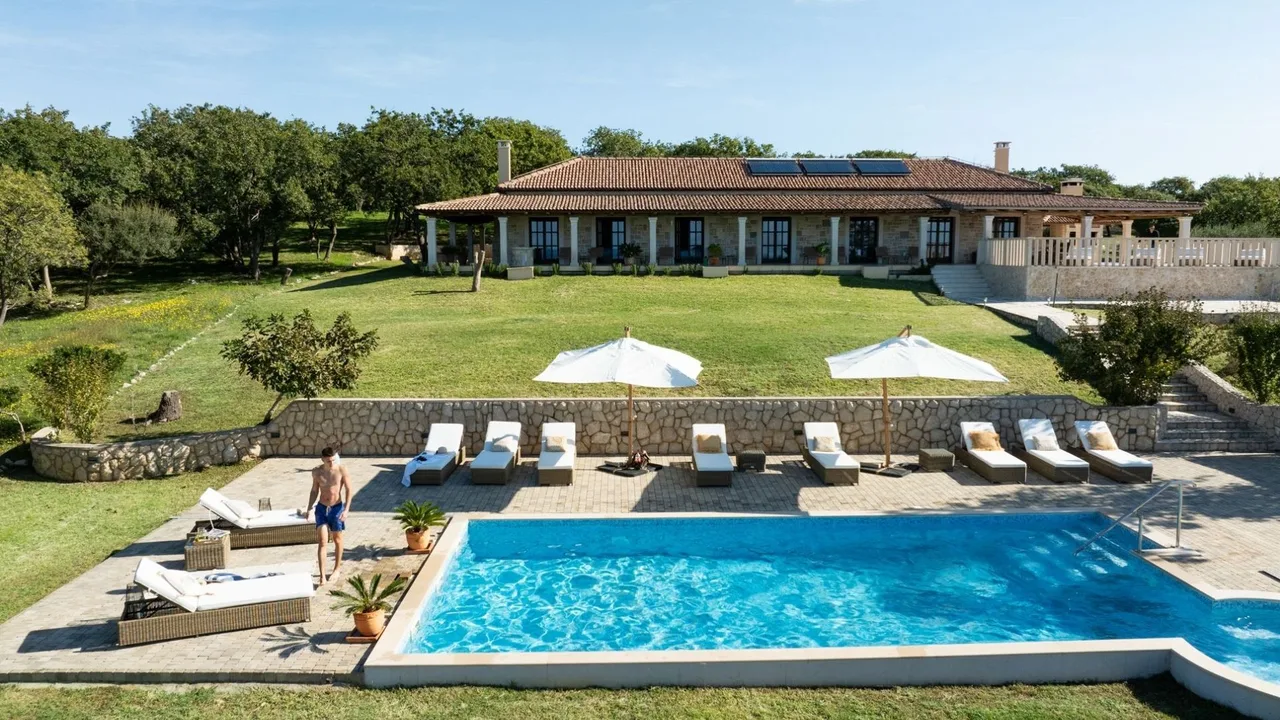 Stunning Mediterranean Villa With Sea Views