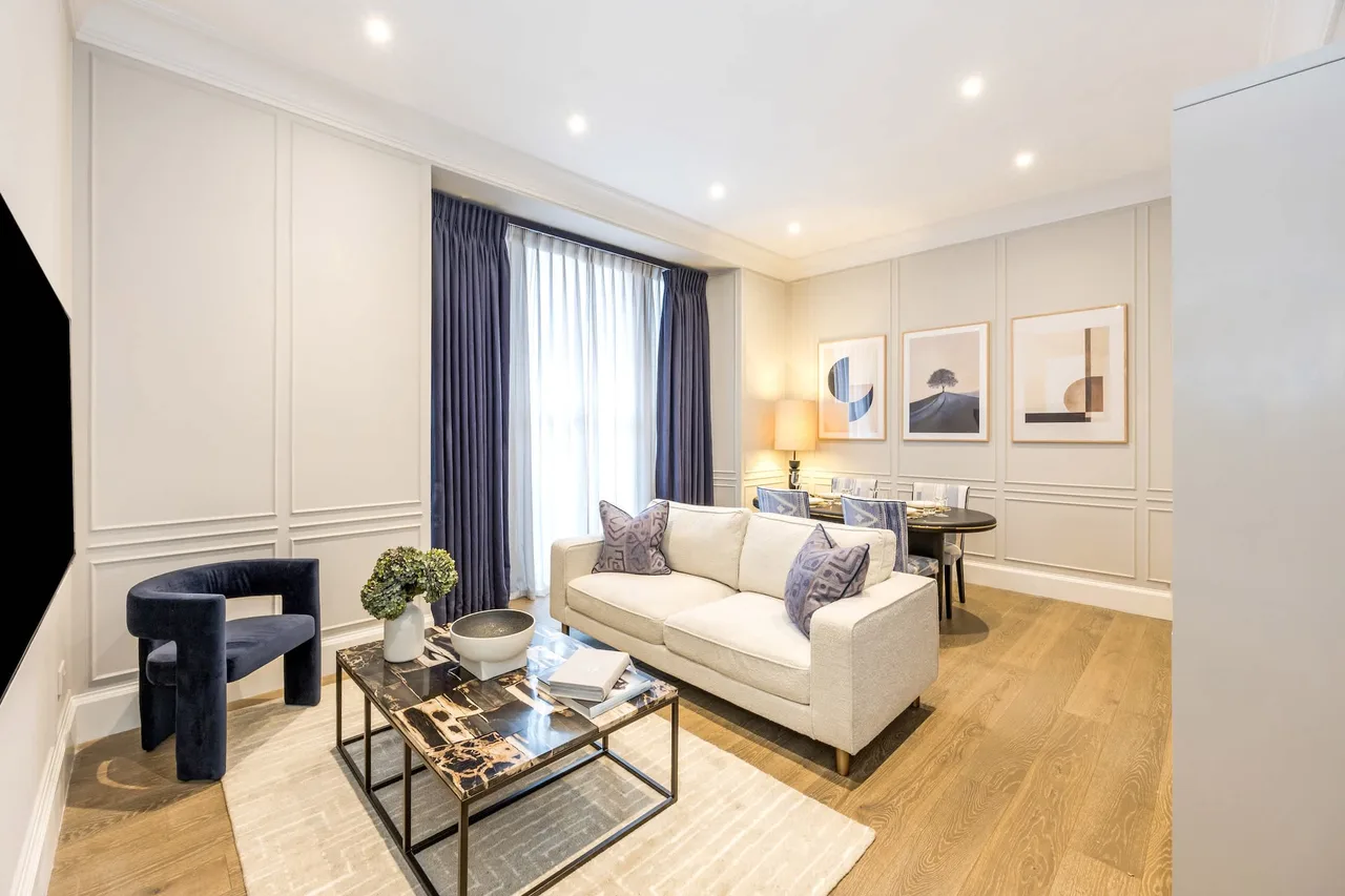 Elegant Two Bedroom Retreat in Knightsbridge