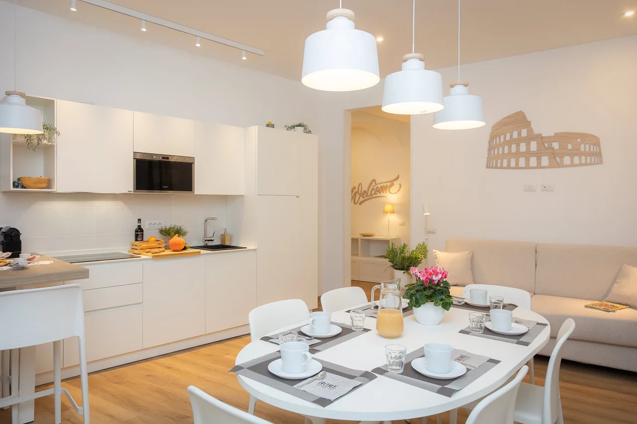 Elegant Rome Retreat, Moments from Colosseum