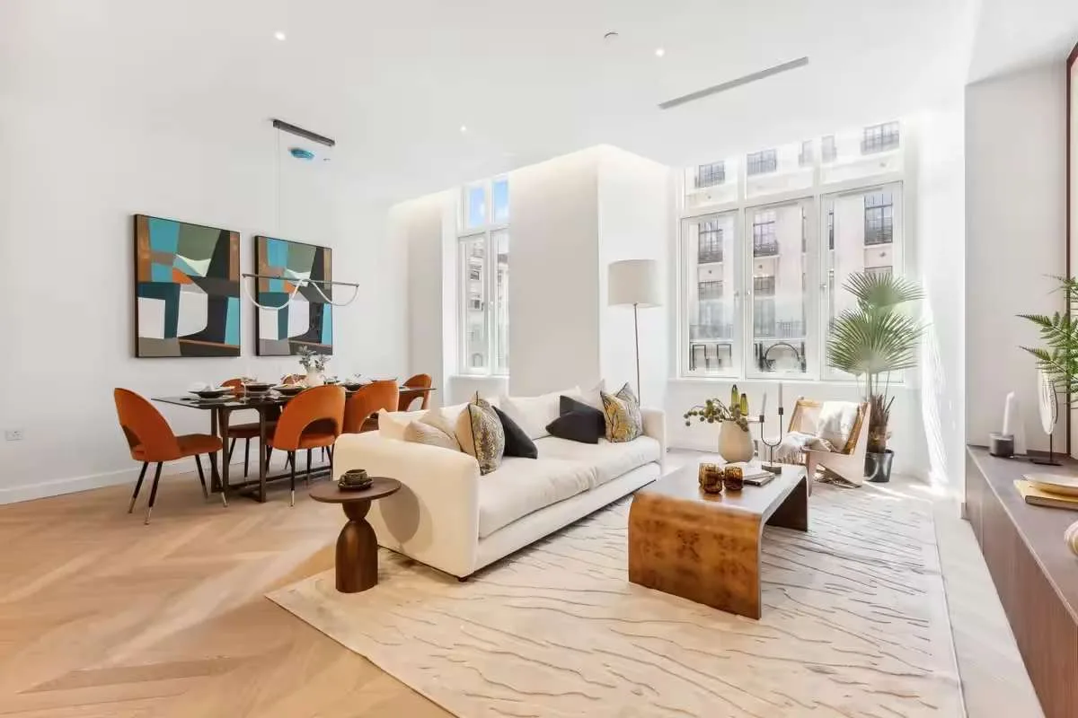 Chic Two Bedroom Retreat in Central London