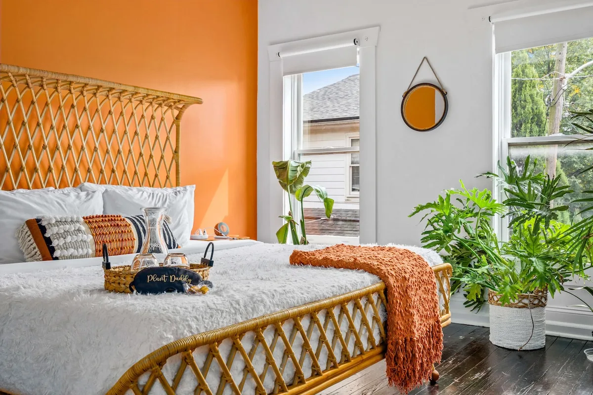 🌿Junglalow by Jungle House | Downtown & Short North | Free Parking | 5,800+ Reviews | Near Convention Center & Nationwide Arena & Ohio State | Walk to High Street