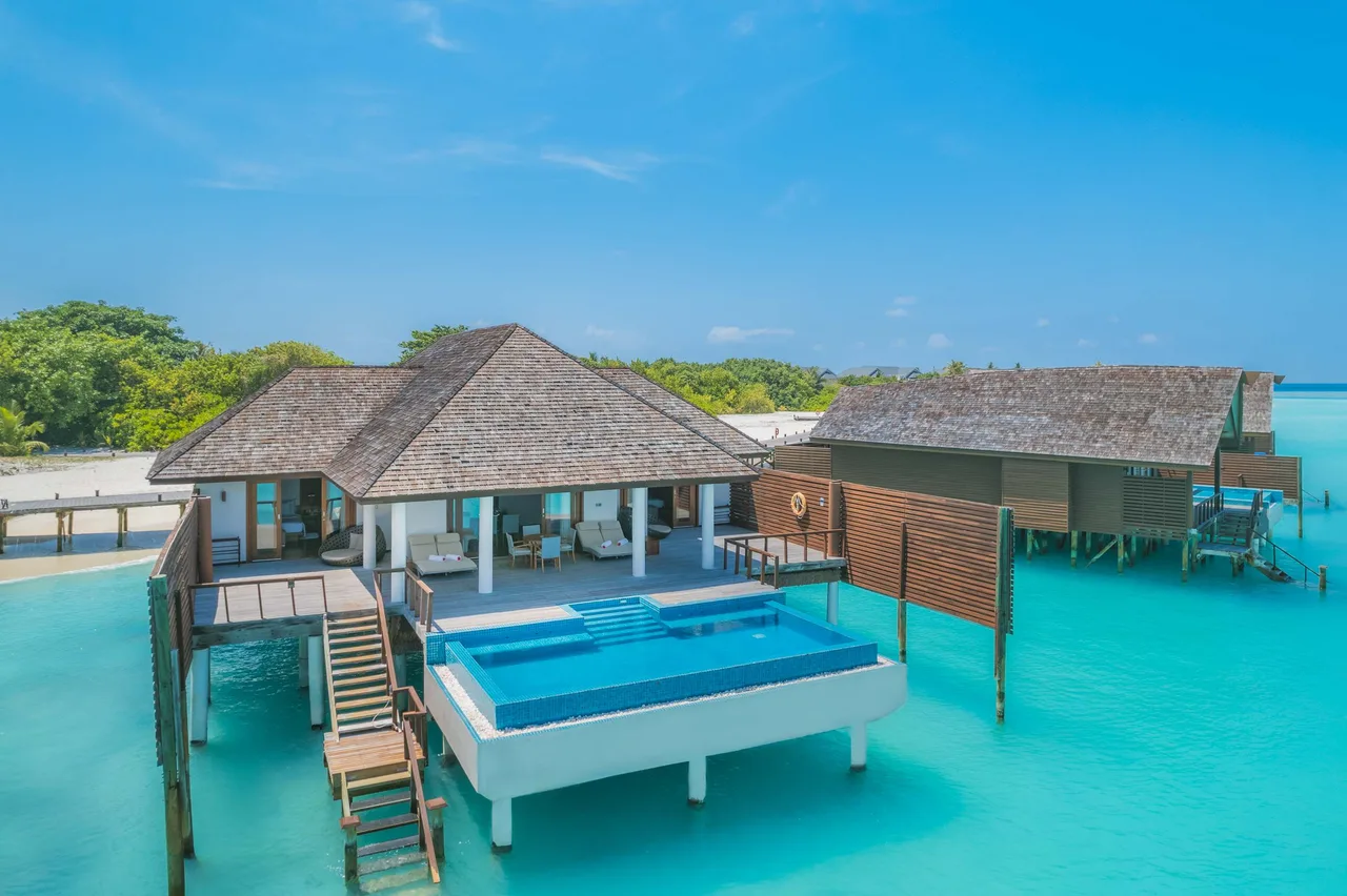 Elevated 2BR Ocean Villa With Pool
