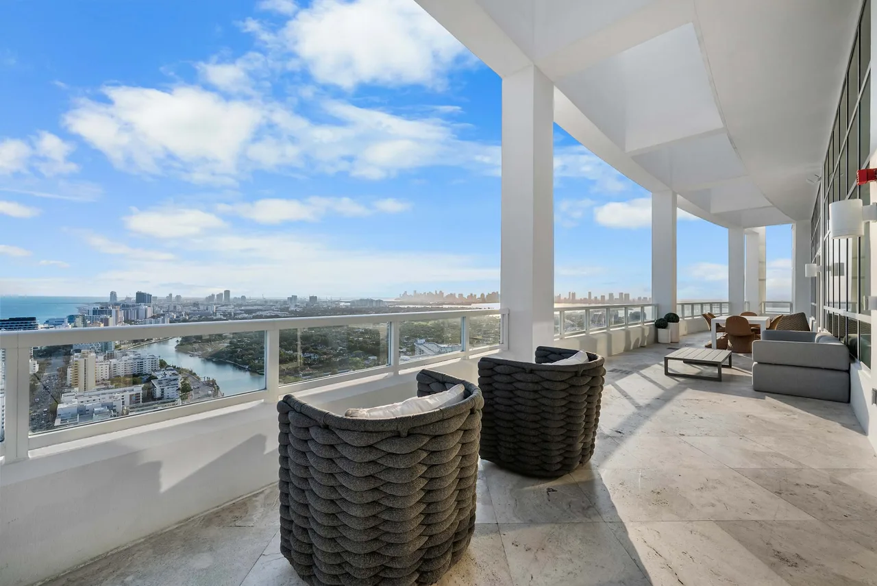 Ocean View Four Bedroom Villa in Miami Beach