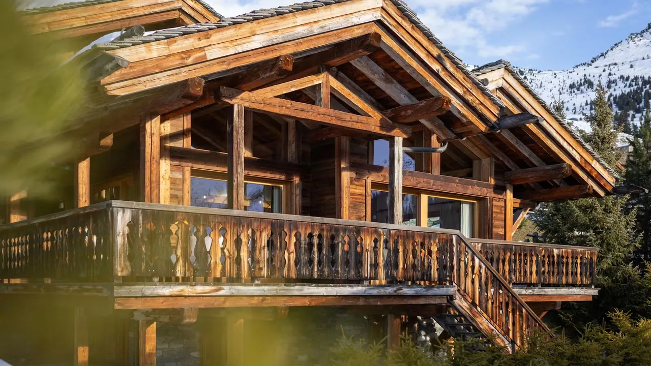 Secluded Mountain Hideaway With Private Pools