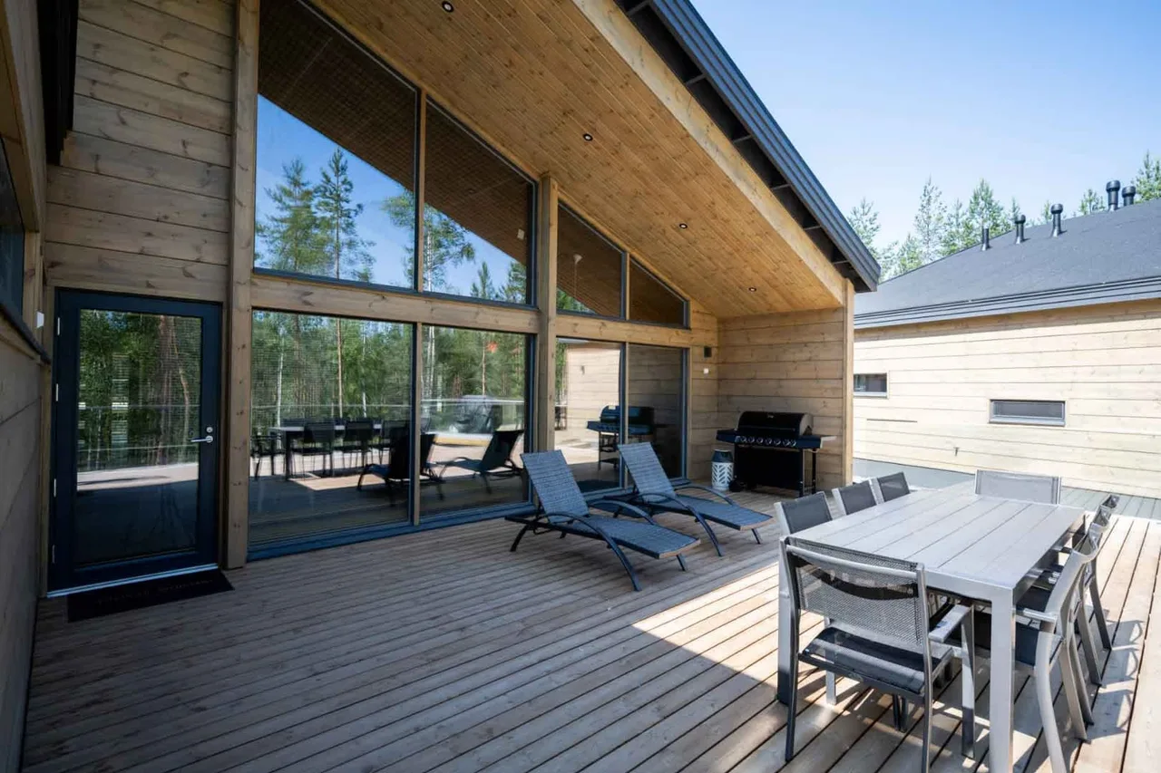 Comfortable Lakeland Villa With Three Bedrooms