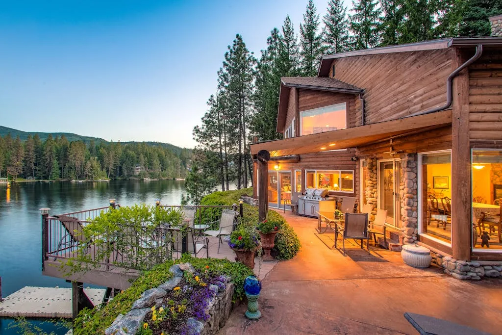 Riverfront Lodge with Dock in Idaho