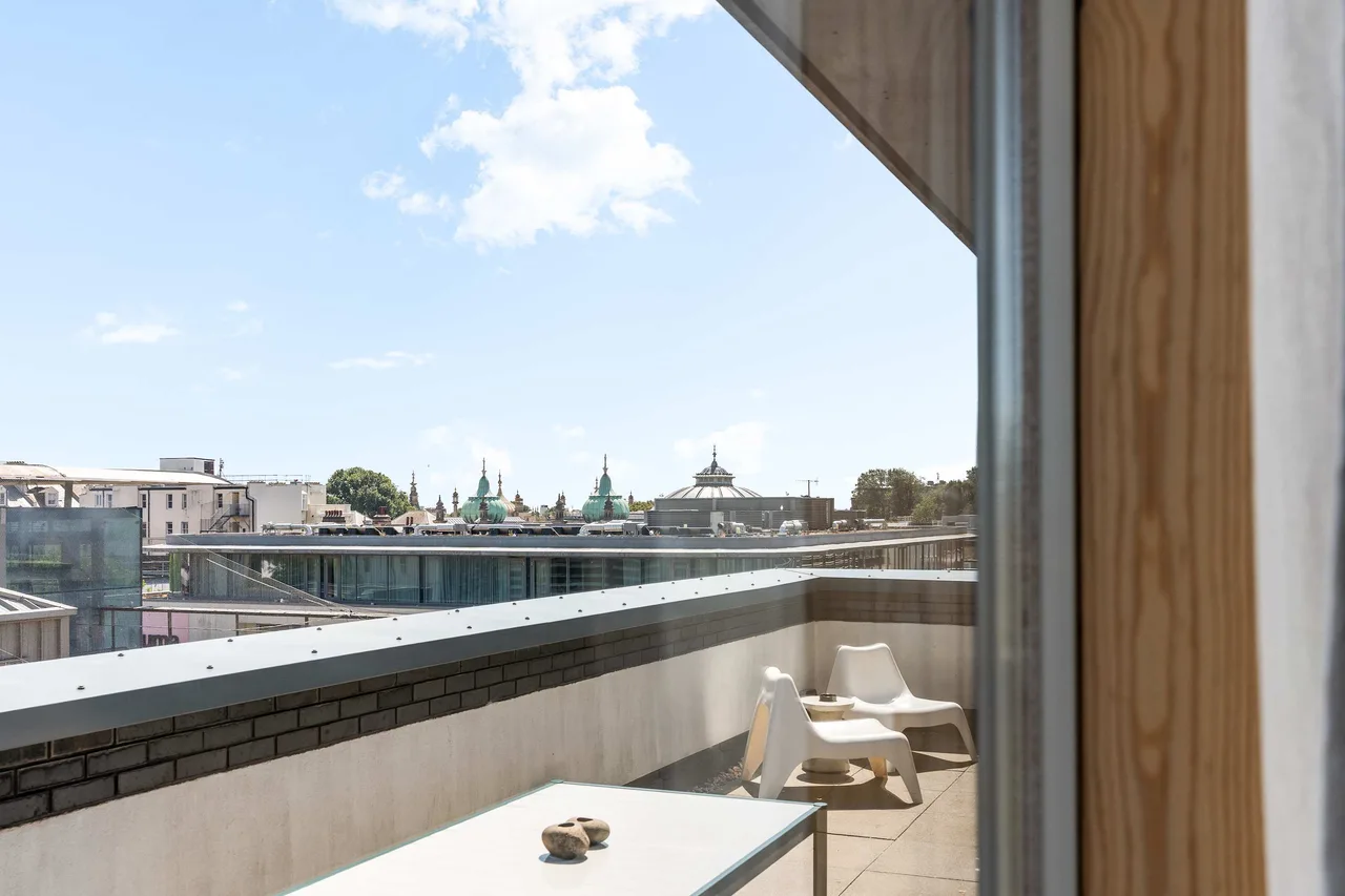 Luxury 3BR Penthouse | 2 Terraces | Free Parking