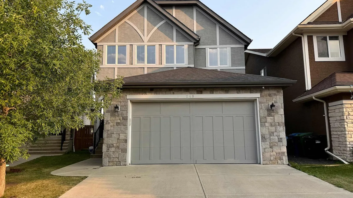 Spacious 3BR House in Aspen Hills
