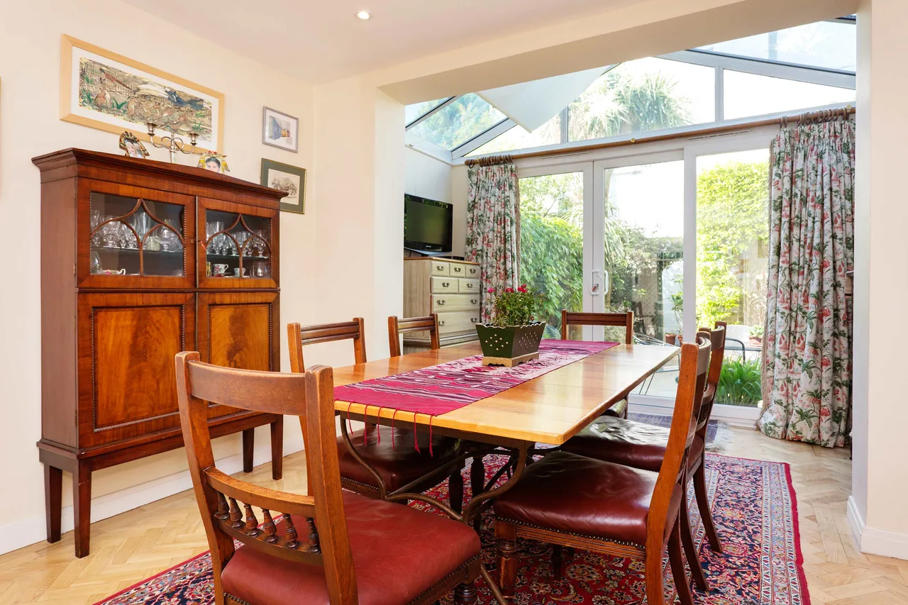 Charming Two Bedroom Retreat in Clareville